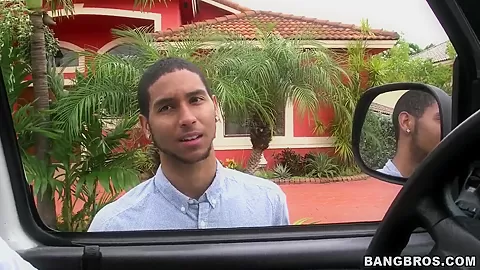 Amateur latina Ariel Monroe gets fimned from car