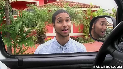 Amateur latina Ariel Monroe gets fimned from car