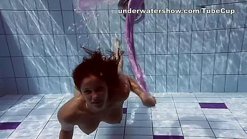 UnderwaterShow Video: Paulinka