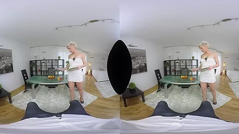 Pussy For Dinner - RealityLovers