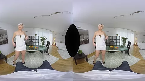 Pussy For Dinner - RealityLovers