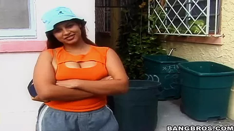 Jenny shows off her stuff on cam