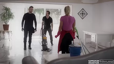 Burglars stumble upon the maid n dp her