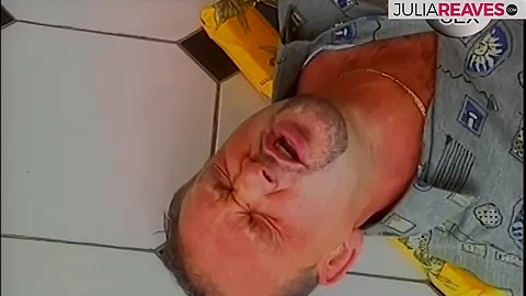 horny bitsch fucked on the hollywood swing