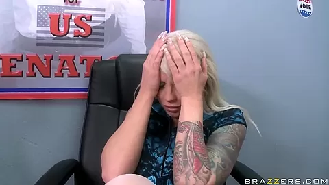 Business ladies Brooke and Holly eating cunts