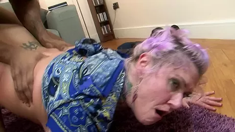 Hot tattooed big ass chick pounded by his BBC on the floor