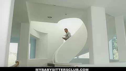 Hot Gold Digging Babysitter Paid With Cock