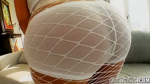Ass Traffic Bubble ass girl gets massive ass fuck and sperm