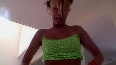 Sexy Kelli put lotion some of her body POV