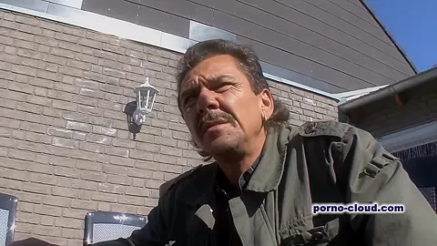 Stepdaddy looks for a MILF