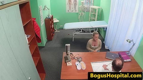 Amateur patient fucked by european doctor