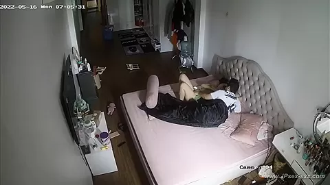 Hackers use the camera to remote monitoring of a lover's home life.607