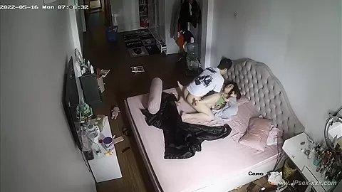 Hackers use the camera to remote monitoring of a lover's home life.607
