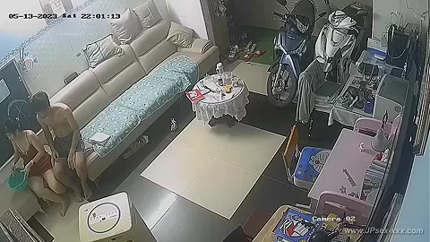 Hackers use the camera to remote monitoring of a lover's home life.607