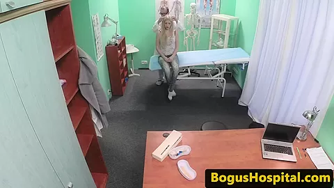 Amateur euro patient pussyfucked by doctor