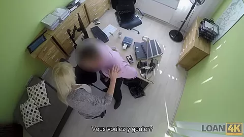 LOAN4K. Miss blonde a des relations sexuelles pour de largent avec un bel agent de credit