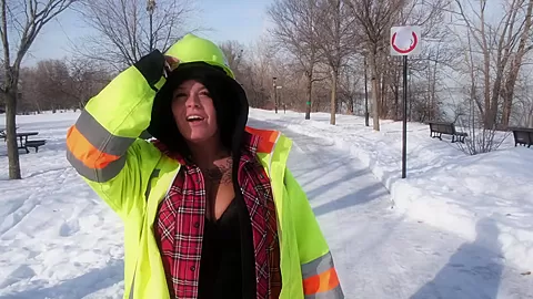 Eva, 26 years old, Quebecois tease!