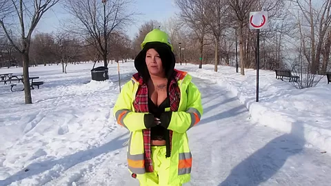 Eva, 26 years old, Quebecois tease!