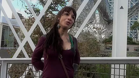 Elea, 27, came for a change of scenery ...