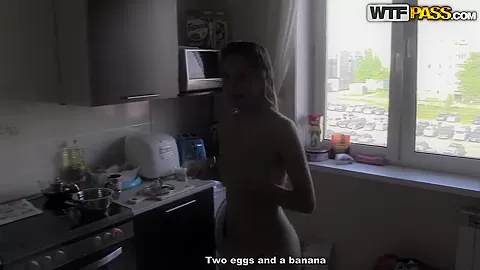 Katya spends her morning with her boyfriend