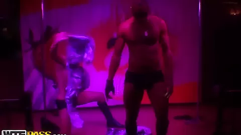 Bella is on a sex party today, take a closer look at this!