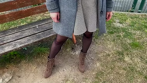 Alice, 30 years old, secretary in Grenoble!