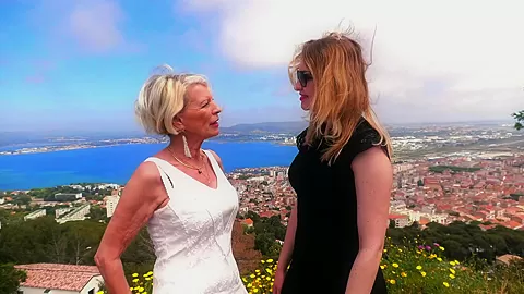 Eva and Lyna Jade, the meeting of generations...