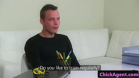 Casting agent tests clients cock with pussy