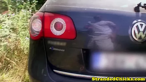 Stranded eurobabe screwed outdoors in car