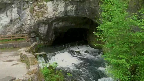 At the source of desire with Louane!