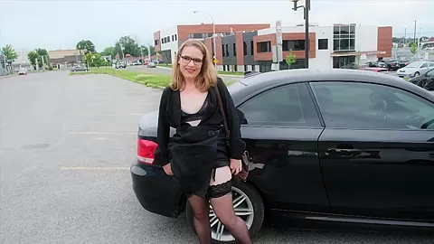 Jaimie, 27, loves the outdoors!
