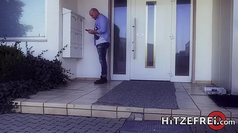 HITZEFREI Tatjana found a guy to fuck on a dating app