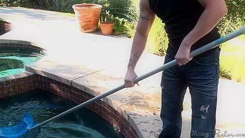 Massage-Parlor: The Pool Boy