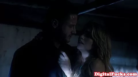 Glamcore horror storyline with bootyful babe
