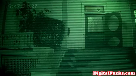 Glamcore horror storyline with bootyful babe