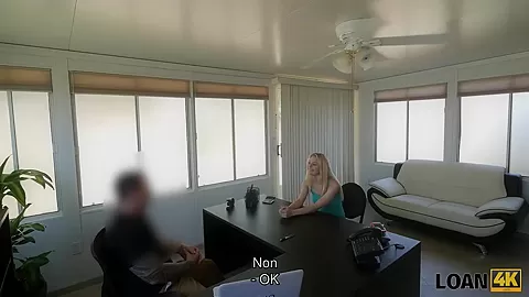 LOAN4K. Allie dit qu'elle est une strip-teaseuse alors pourquoi un agent de crédit est excité