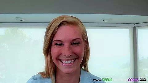 Bigcock loving teeny gets mouthful of cum