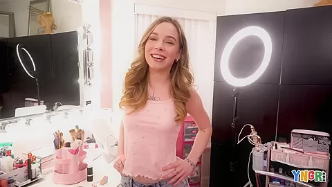 Venus Vixen - Petite Hottie Loves Sucking On Toes And Stiff Cocks More Than Anything