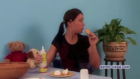 The breakfest girl