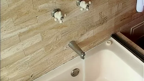 teen 18+ lesbian takes a bath with her GF