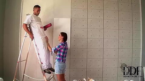 A worker gets lucky with a real hot babe