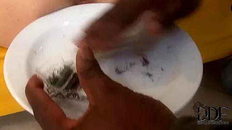 Good Pepper shaves her cool hairy property