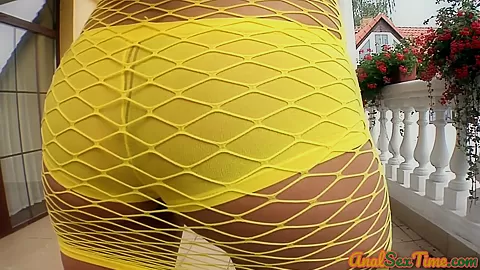 Amateur anal MILF in high heel boots fucked in MMF 3some
