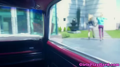 Inked les model feasting on wet pussy