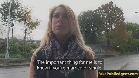 Pulled amateur eurobabe fucked in back of car