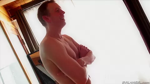 Sexy divorced milf chats with her boss in hd porn movie
