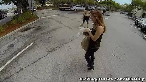 Fucking a hottie before her date