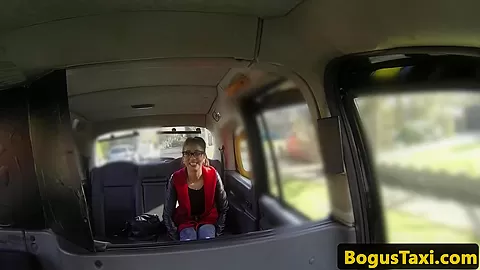 Spanish spex taxi babe arsefucked by cabbie