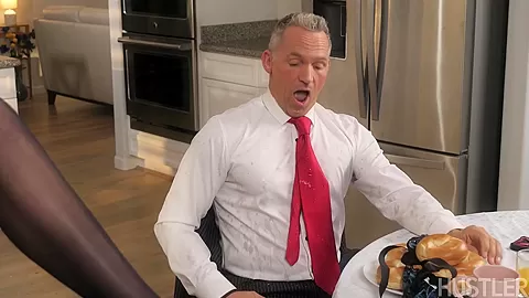 Squirting Housewives 2 - Hustler