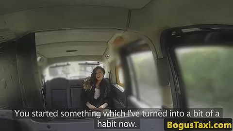 Cheeky brit taxi babe pussylicked on backseat